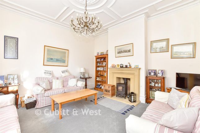 2, Bembridge Crescent, Southsea photo 4