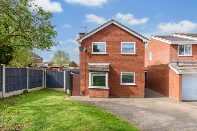 Detached house for sale in Curlew Close, Kidderminster