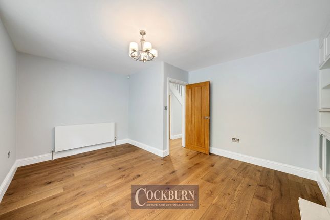 27, Castlecombe Road, London photo 3
