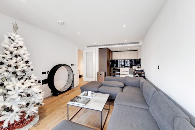 Thumbnail Flat for sale in Riverlight Quay, Vauxhall