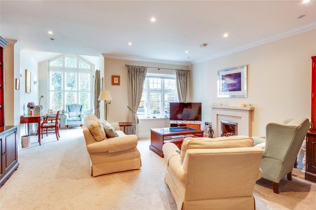 17, High Street, Berkshire photo 4