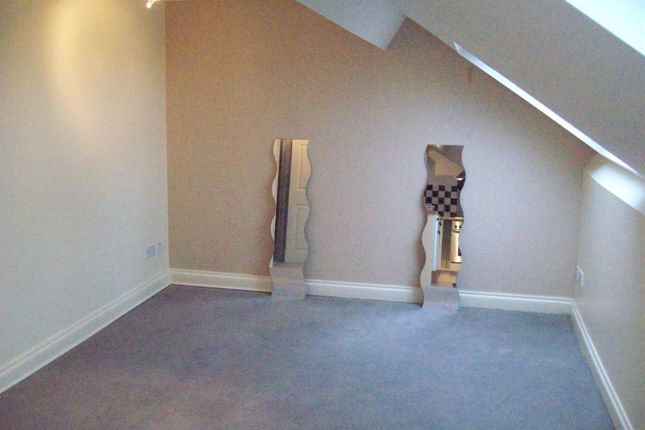 Flat 4, 6, Seafield Road, Devon photo 2