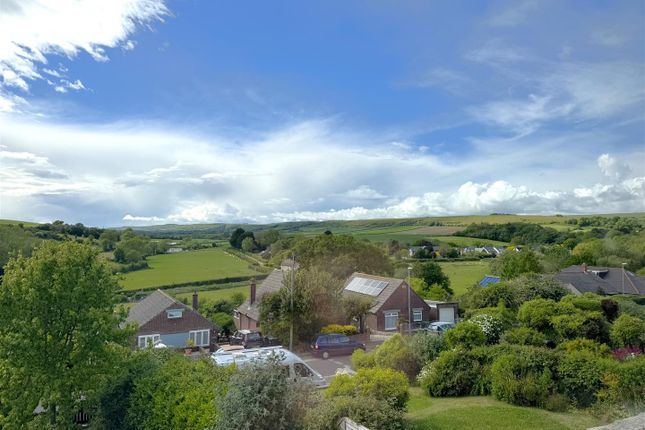 29, Weyview Crescent, Weymouth photo 2