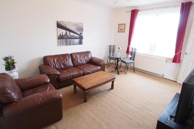 Thumbnail Flat to rent in School Terrace, Aberdeen