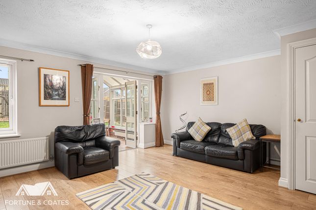 99, Ashworth Place, Harlow photo 2