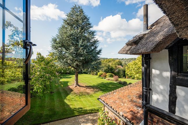 The Thatched House,, The Downs, Surrey photo 2