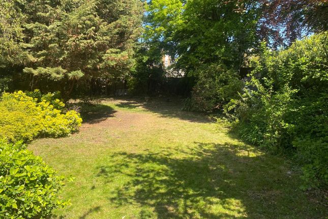 5, Catherine Road, Surbiton photo 4