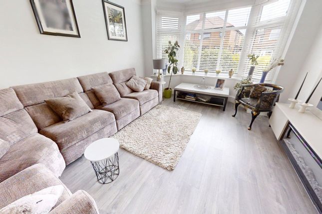 9, Butt Hill Avenue, Manchester photo 3