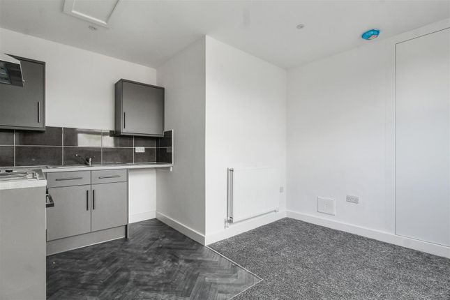 Flat 3, 26, Forest Road West, Nottingham photo 3