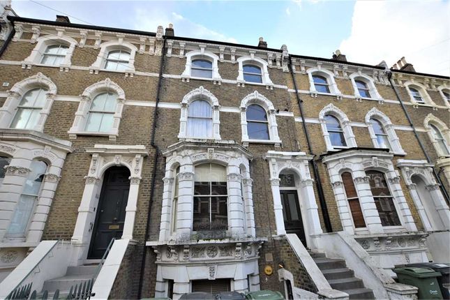 Flat to rent in Ferndale Road, Clapham