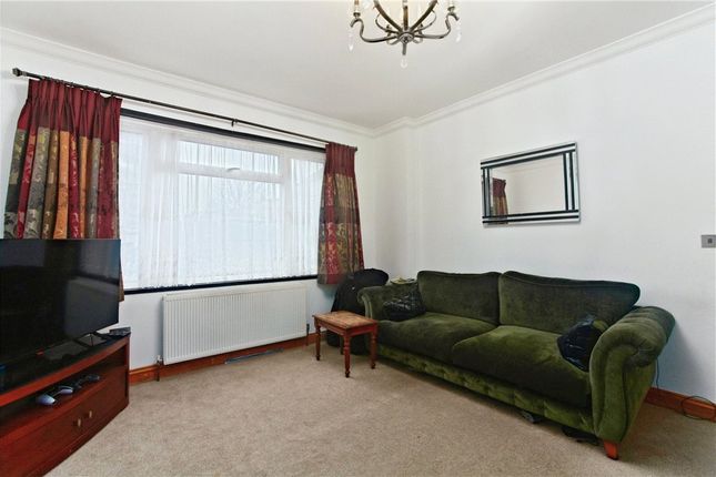 22, Enmore Road, London photo 3