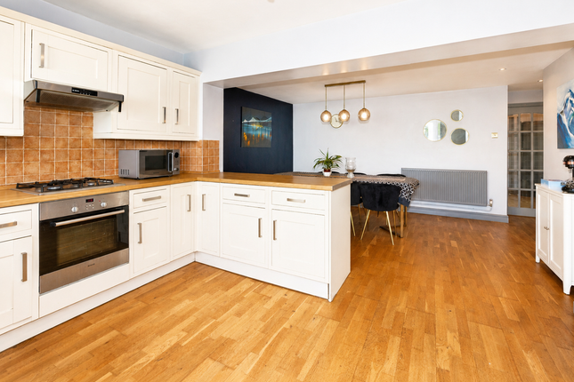 5, Thorney Mill Road, Iver photo 4