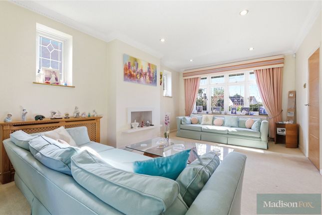 7, Parkland Close, Essex photo 5