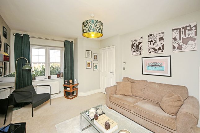 2, Naseby Close, Warwickshire photo 3