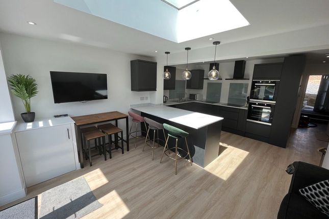4,Room 6, Chalkridge Road, Portsmouth photo 2