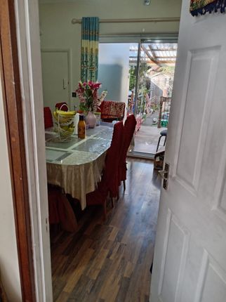 16, Eustace Road, London photo 4
