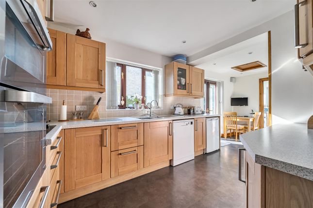 15, Hill Hayes Lane, Hullavington photo 2