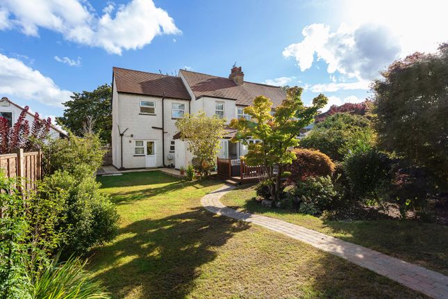 24 The Chase, Coulsdon photo 3