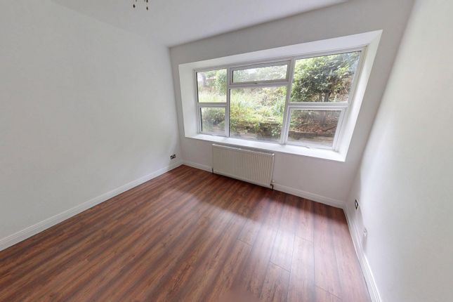 Flat 2, 46, Palmeira avenue, Hove photo 4
