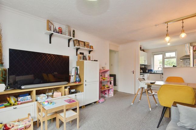 15e, Falcon Avenue, MILTON KEYNES photo 4