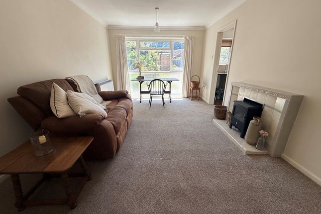 23 Lime Tree Avenue, Yeovil photo 2