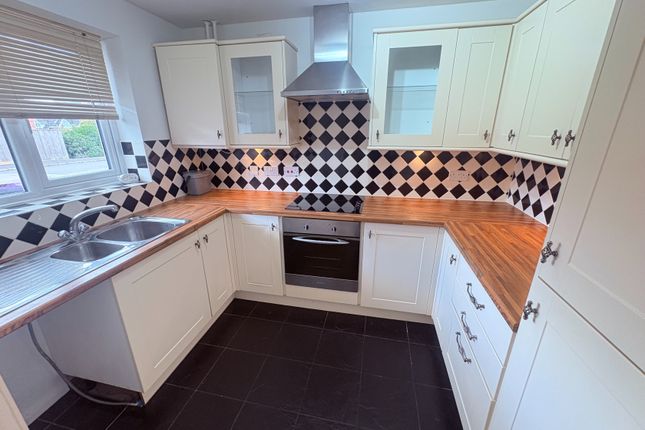 11, Daubeney Avenue, Saxilby photo 3