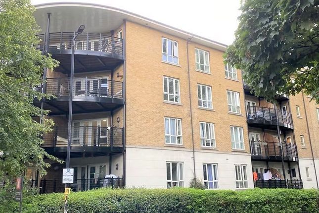 Thumbnail Flat to rent in 64 St. Georges Way, London