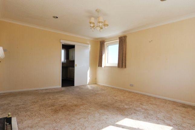 8 Heath Royal Court, South Street, Cottingham photo 4