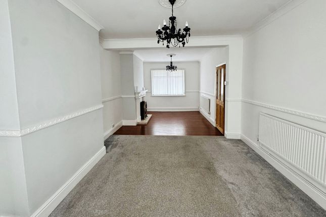 77 Pellau Road, Port Talbot photo 4