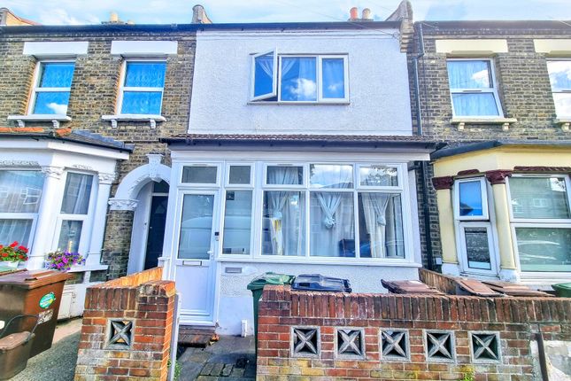3-bed house on Harrow, Harrow Road, Leytonstone, £2,400/mo