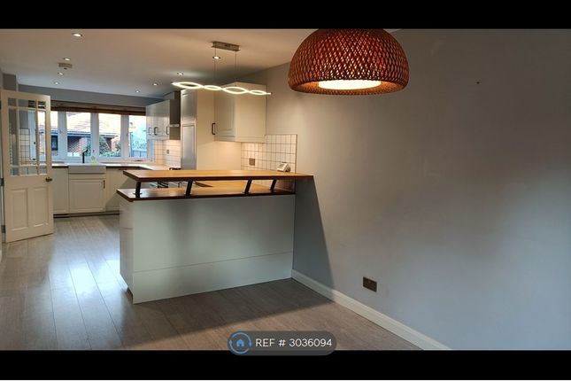 Partry Close, Chandler's Ford, Eastleigh photo 4