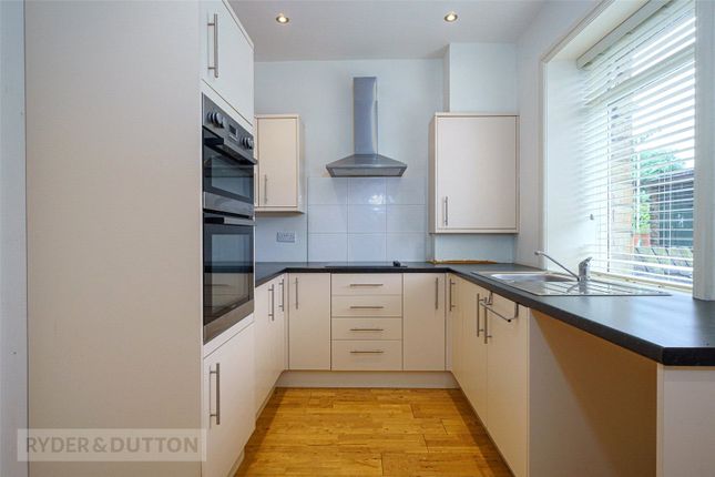 3, Derwent Road, Holmfirth photo 4