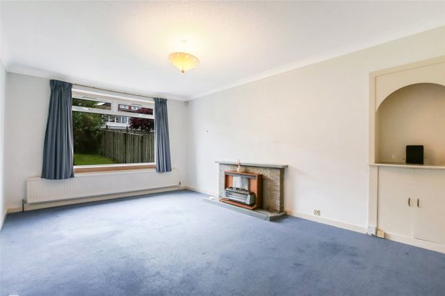 33, Campsie Drive, Glasgow photo 2