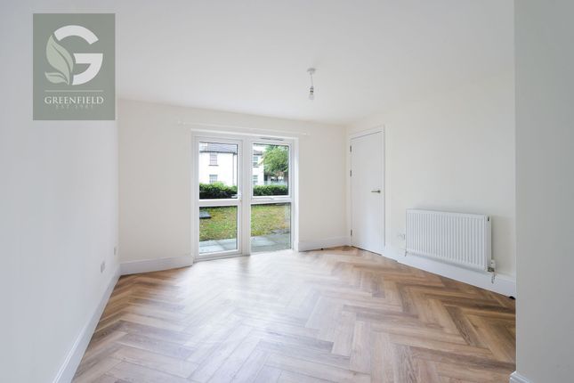 Flat 3, Eleanor House, Epsom photo 4