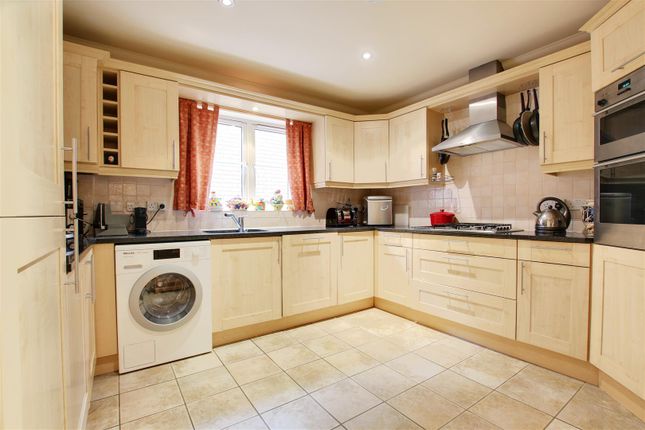 Flat for sale in Elderberry Court, Bycullah Road, Enfield
