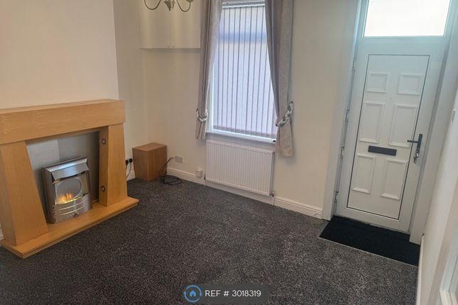 Robbins Terrace, Featherstone, Pontefract photo 4