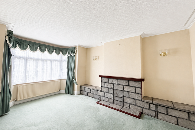 104, Bingham Road, Croydon photo 3