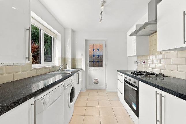 26, Glenrise Close, Cardiff photo 3