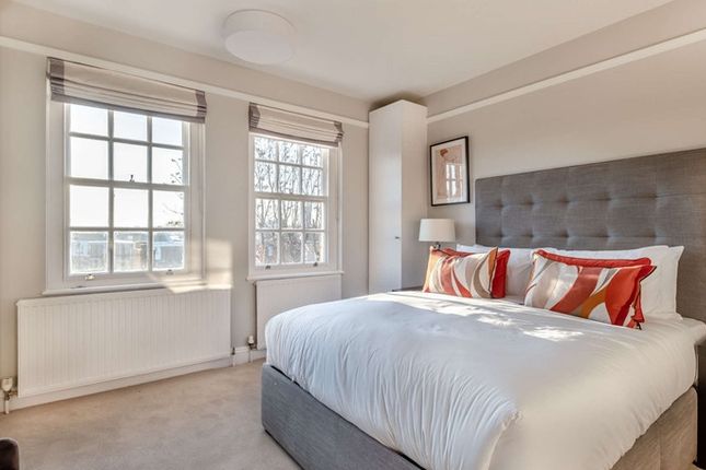 Thumbnail Flat to rent in Pelham Court, 145 Fulham Road, London