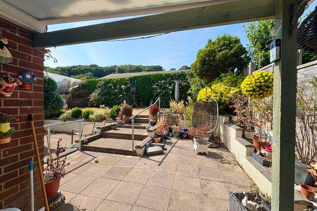 37, Gwscwm Park, Burry Port photo 4