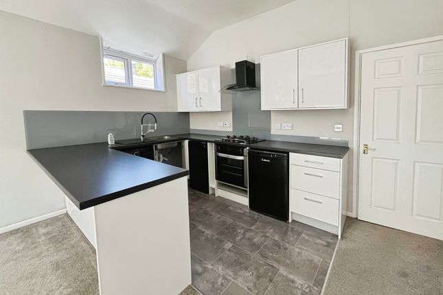 Flat 3, 3, Mews Close, Huntingdon photo 4