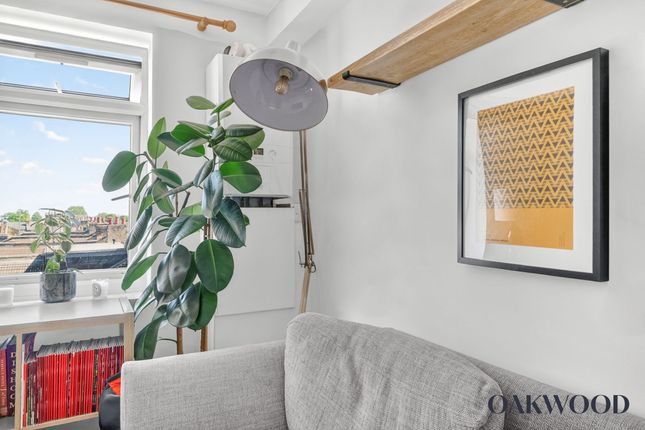 Flat 8, 1A Windus Road, London photo 3