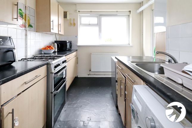 Flat for sale in Ampleforth Road, London