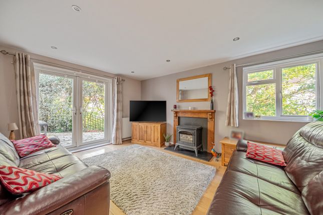Sylvania Drive, Exeter photo 2