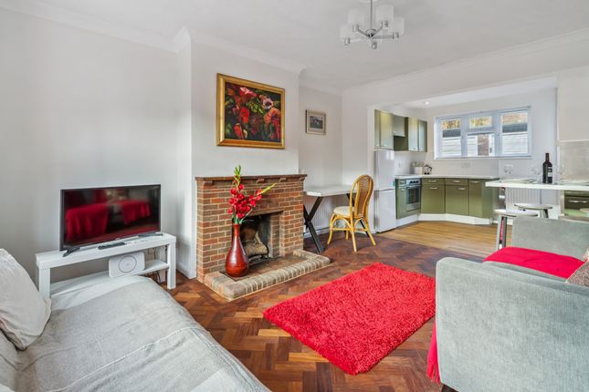 12 Wayside Court, Chesham Road, Amersham photo 3