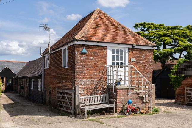 Thumbnail Barn conversion for sale in Shellwood Road, Leigh, Reigate