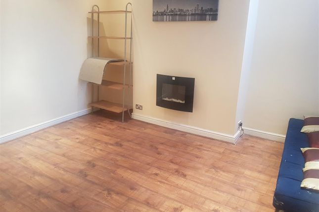 78, Birch Lane, Manchester photo 3