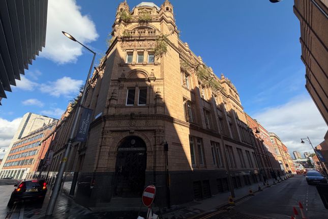 1-bed flat on 47, Leicester, £800/mo