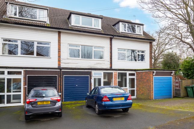 Terraced house for sale in Park Hill Close, Carshalton