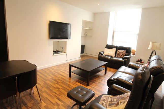 Thumbnail Flat to rent in Adelphi, First Floor